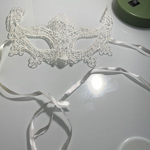 White Lace-Print Ball Mask